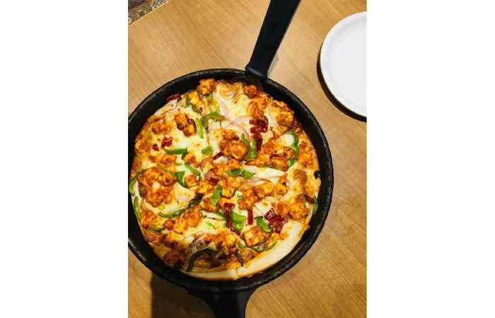 Paneer Makhani Pizza (V4)