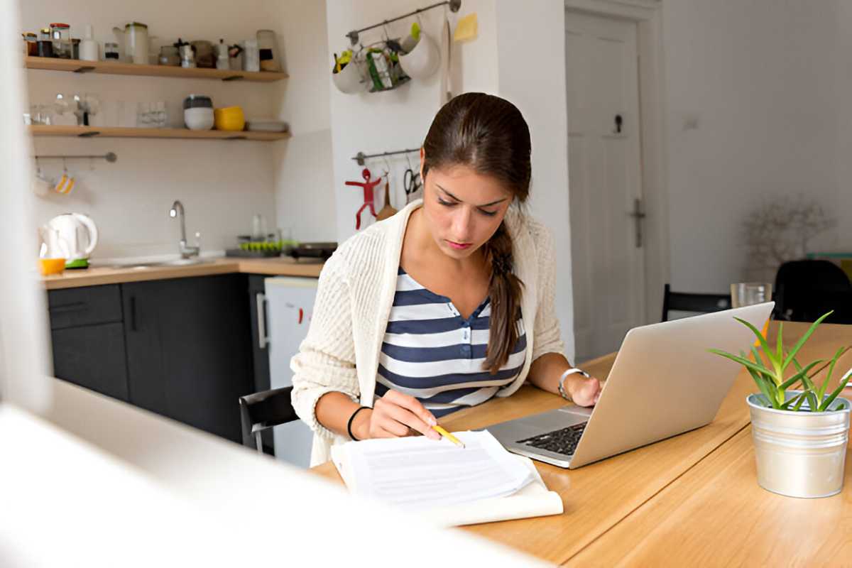 Work From Home Jobs for Female Freshers